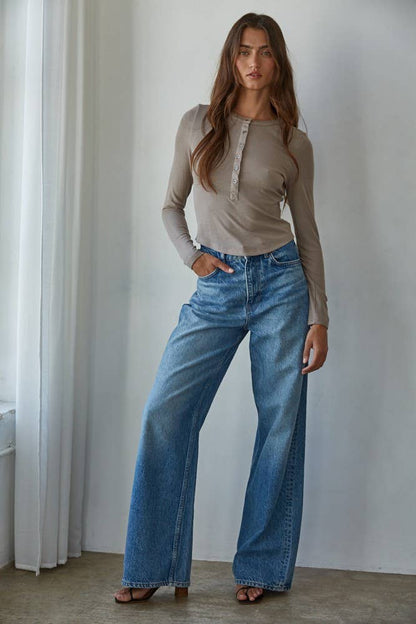 Ribbed Long-Sleeved Henley