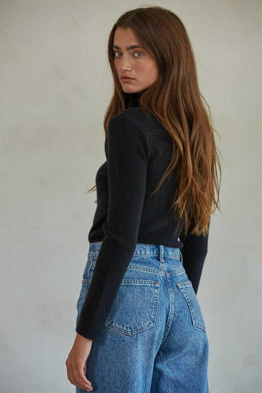 Turtle Neck Knit Sweater