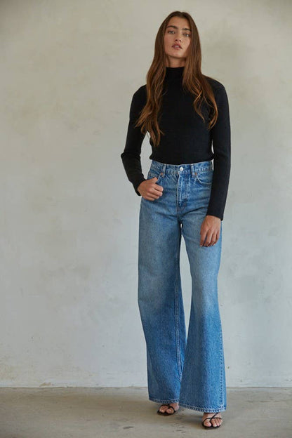 Turtle Neck Knit Sweater