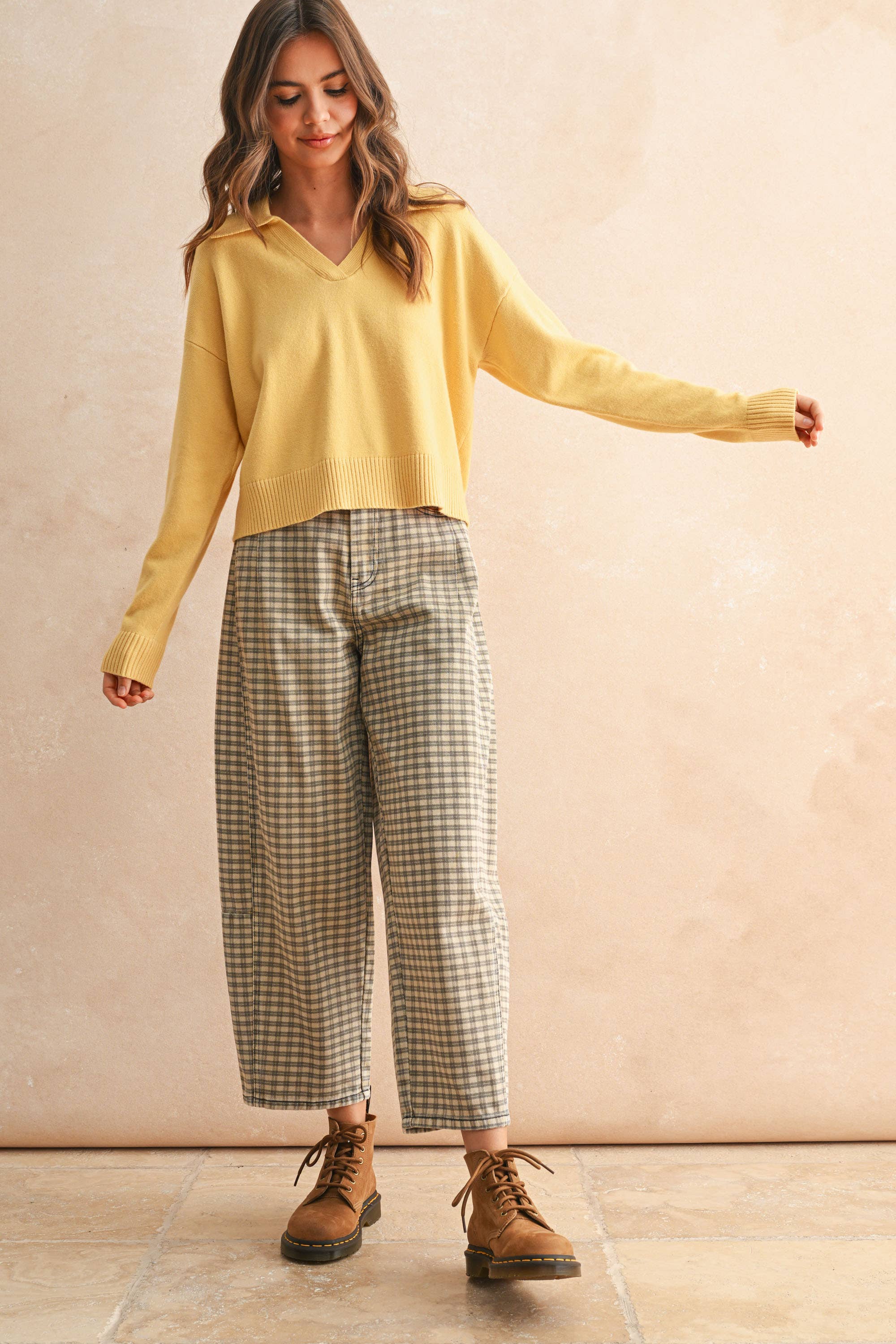 Knitted Sweater with Collar