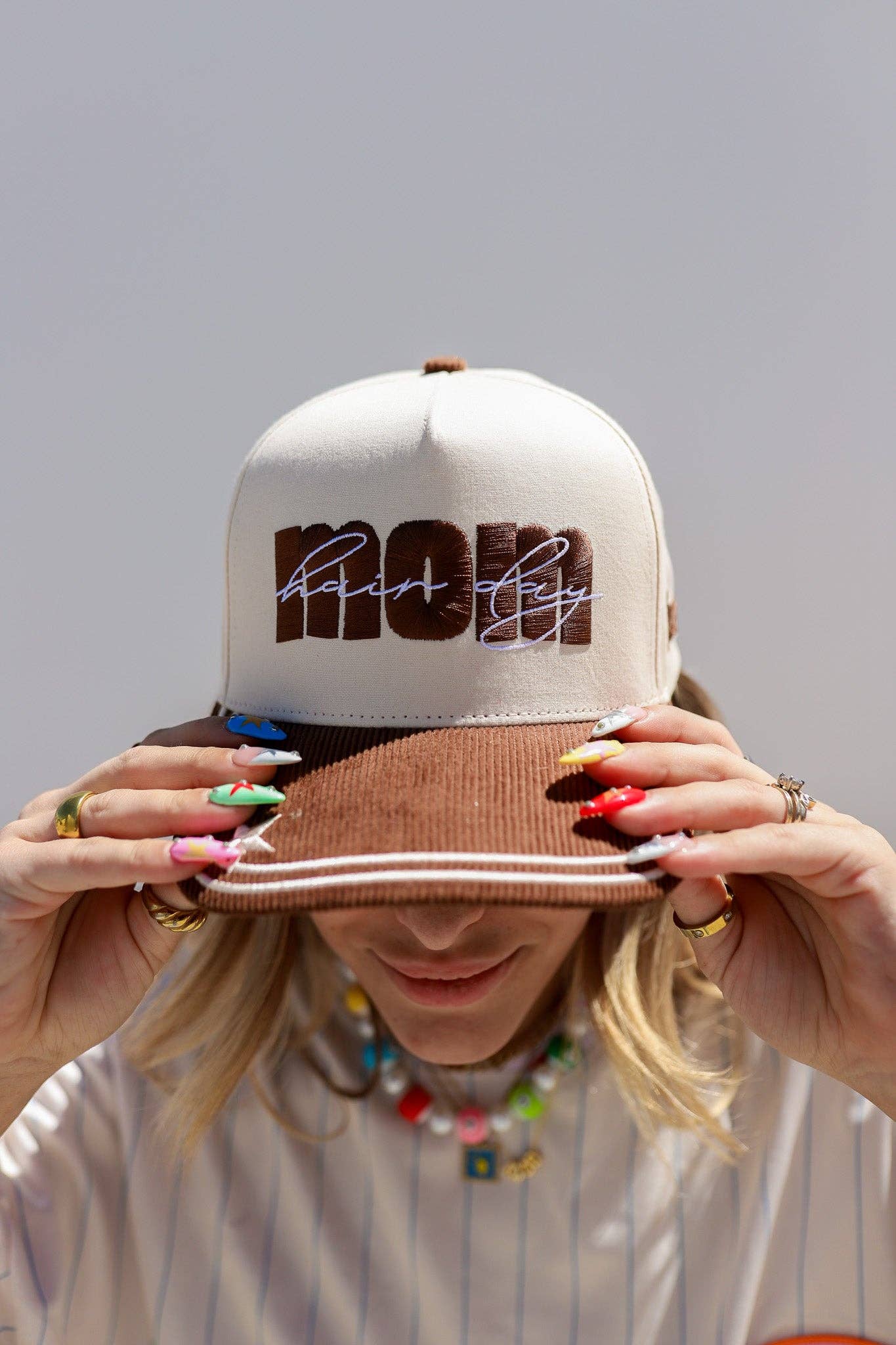 MOM HAIR DAY TRUCKER HAT