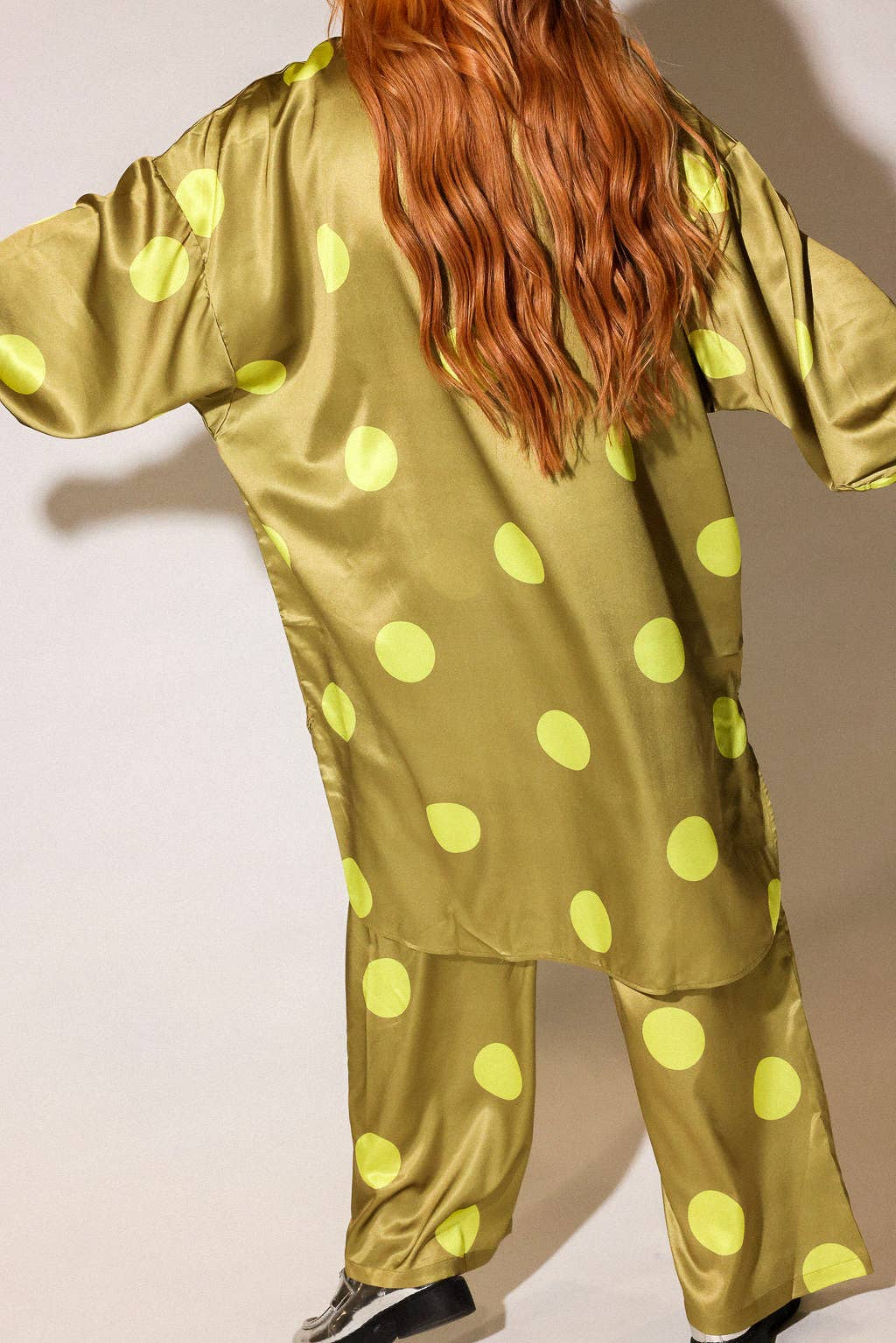 Spot On Oversized Bow-Tie Set