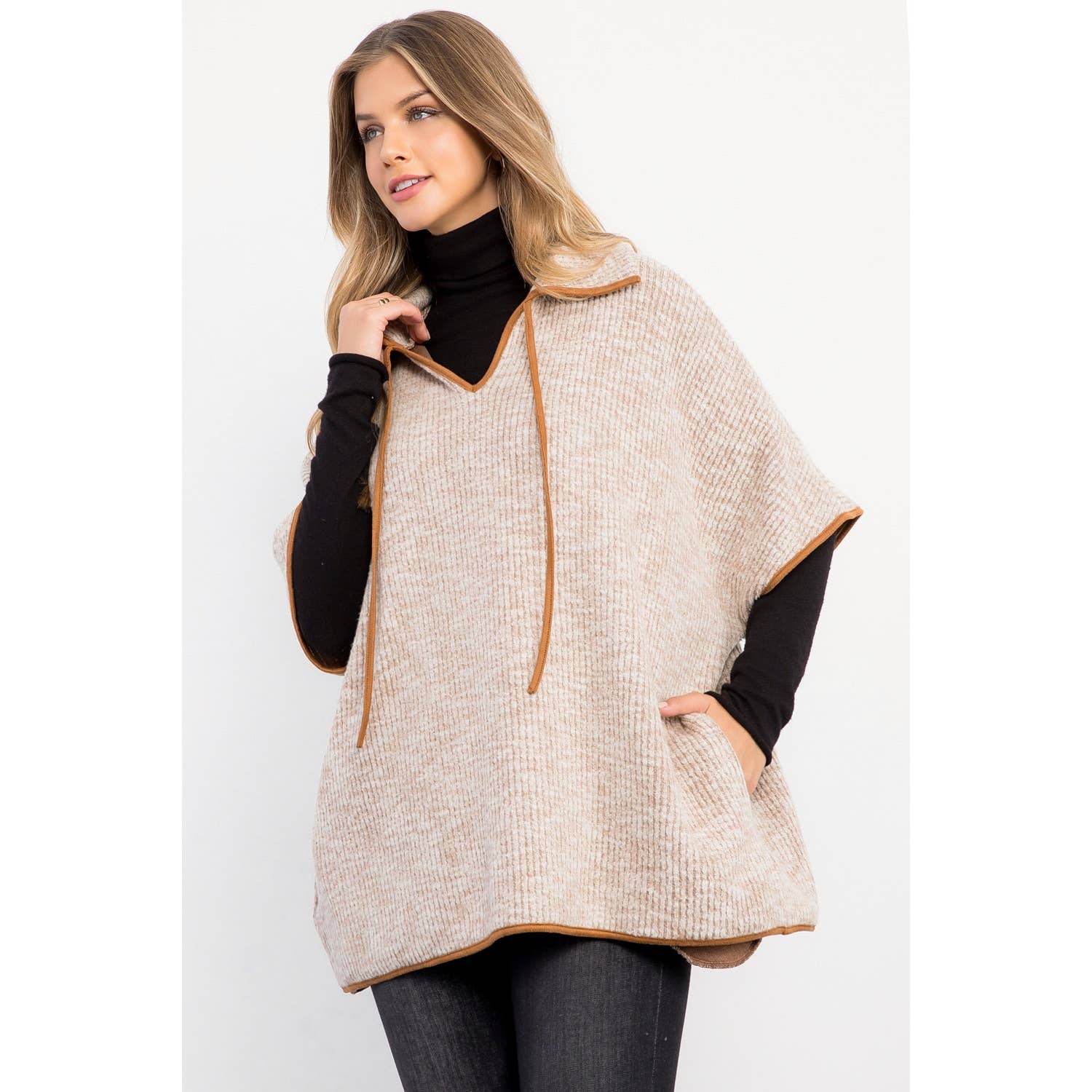 Sleeveless Collared Poncho