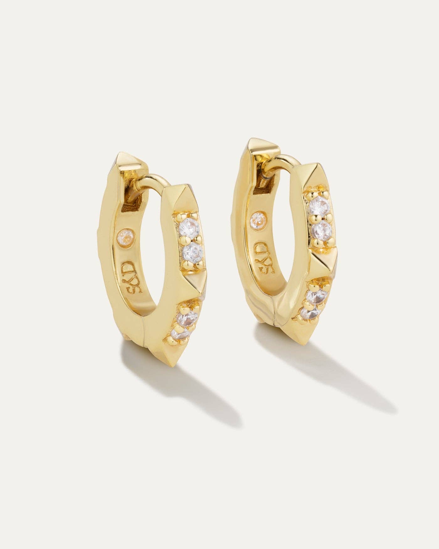 Charlotte Renegade Huggie | 1/2"