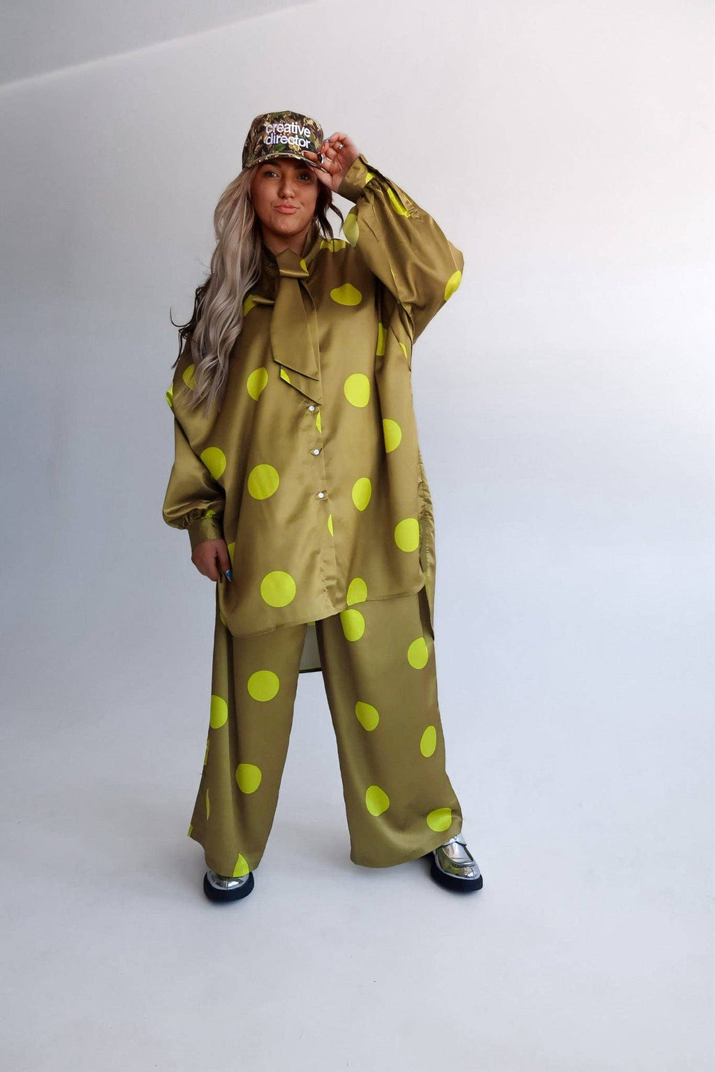 Spot On Oversized Bow-Tie Set