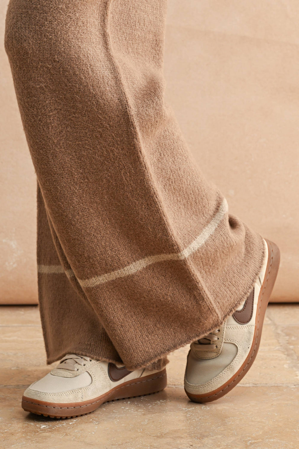 Mocha Color Contrast Knit Pants