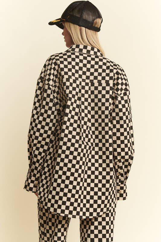 Long-Sleeve Checkered Button-Up Shirt