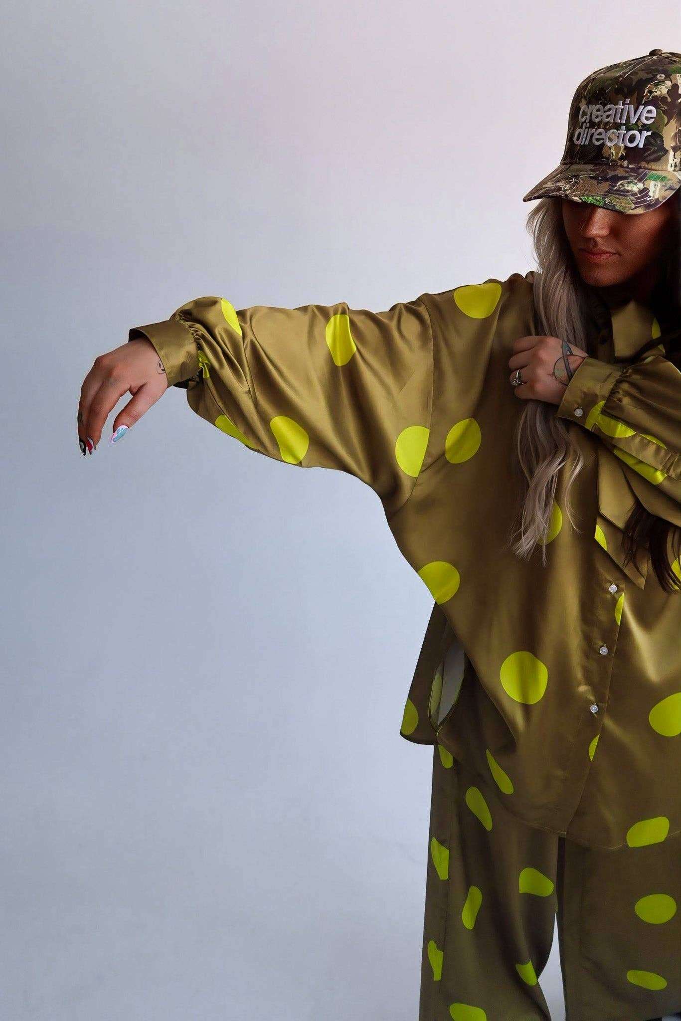 Spot On Oversized Bow-Tie Set