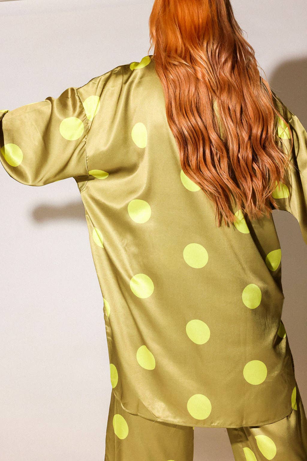 Spot On Oversized Bow-Tie Set