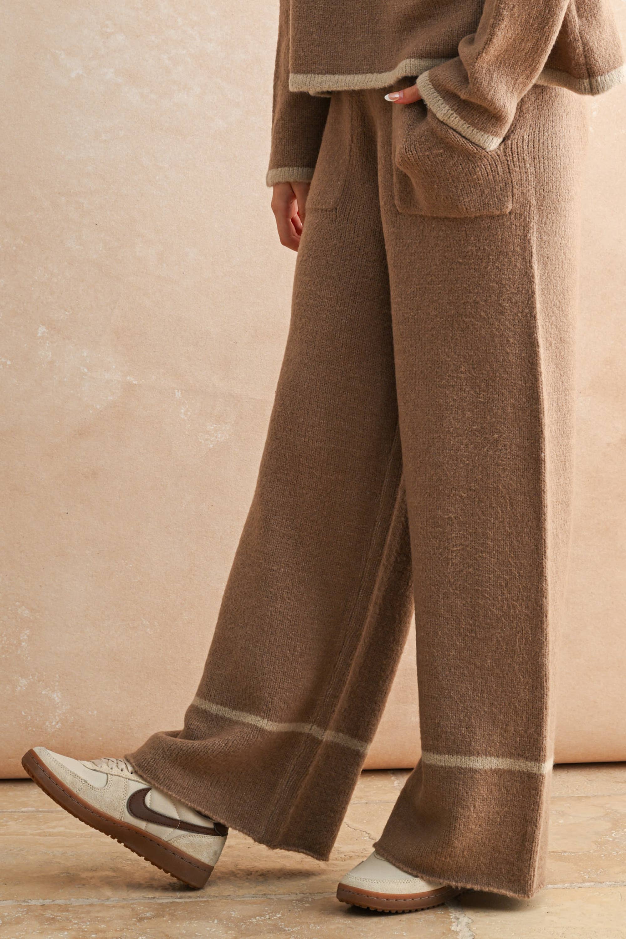 Mocha Color Contrast Knit Pants
