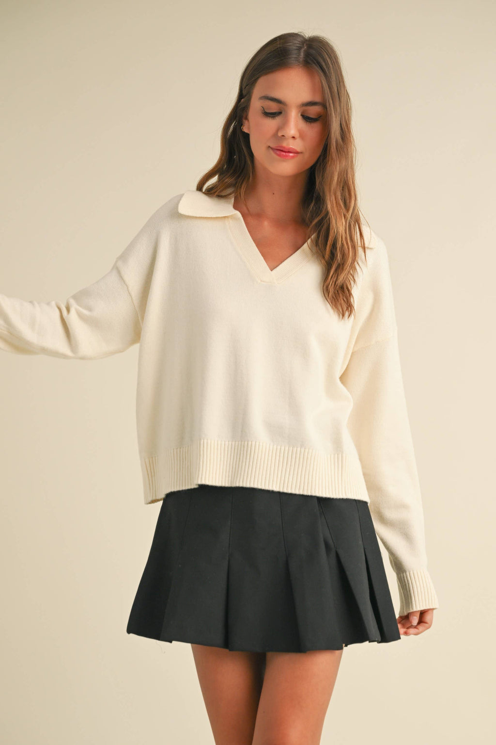Knitted Sweater with Collar
